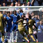 مع حالة جدلية.. تشيلسي يفتتح الدوري الإنجليزي بتعادل سلبي مع كريستال بالاس
                
                تعادل تشيلسي سلبيا مع ضيفه كريستال بالاس في أولى جولات الدوري الإنجليزي، في المباراة التي أقيمت بملعب ستامفورد بريدج.
                الأحد، 17 أغسطس 2025 - 18:06