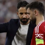 حكم اللقاء يتعاطف مع اليونايتد .. وينقذ أموريم من شبح الإقالة