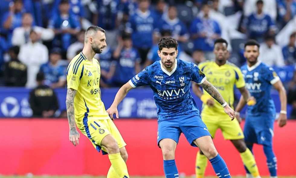 بسبب انسحاب الهلال من السوبر.. تعديلات جديدة في لائحة مسابقات الكرة السعودية
                
                ذكرت جريدة الرياضية السعودية أن الاتحاد السعودي لكرة القدم فرض تعديلًا عاجلًا بإضافة مادة مستقلة رقم 9 عن الانسحاب في لائحة المسابقات.
                الإثنين، 18 أغسطس 2025 - 16:29