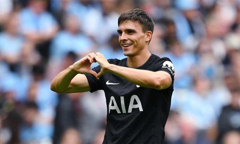 مباشر الدوري الإنجليزي – مانشستر سيتي (0) - (2) توتنام.. جوووول بالينيا
                
                يقدم FilGoal.com تغطية حية ومباشرة لمباراة فريقي مانشستر سيتي وتوتنام التي تقام في ملعب الاتحاد في الجولة الثانية من الدوري الإنجليزي.
                السبت، 23 أغسطس 2025 - 14:10