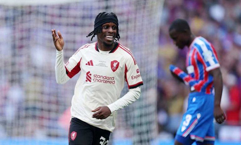 مباشر درع المجتمع - كريستال بالاس (1)-(2) ليفربول.. الشوط الثاني
                
                يقدم لكم FilGoal.com تغطية مباشرة لمواجهة كريستال بالاس ضد ليفربول في درع المجتمع الإنجليزي.
                الأحد، 10 أغسطس 2025 - 16:51