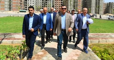 تفقد مثير لوزير الإسكان بالمركز التكنولوجى في العبور الجديدة