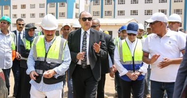 تفقد وزير الأعمال مجمع مدارس جديد بالشركة النصر بالجيزة