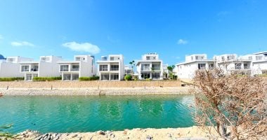 تفقد وزير الإسكان مشاريع بحيرات "نيو مارينا" و"البوغاز" والفيلات والشاليهات بمارينا 8