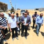 وزير الإسكان يتفقد مشروع مرافق الأراضى الصناعية بمدينة برج العرب الجديدة