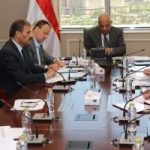 تقدم حاسم لوزير الكهرباء في حل التشابكات المالية والقانونية بين القابضة والنقل