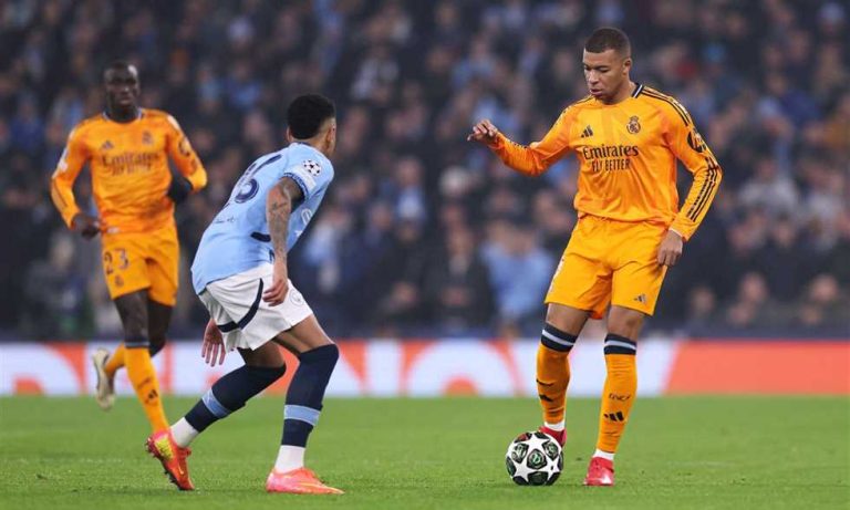 جلوبو: توتنام يرفع عرضه لضم سافينيو إلى 80 مليون يورو
                
                ذكرت شبكة جلوبو البرازيلية أن نادي توتنام رفع عرضه لضم سافينيو من مانشستر سيتي إلى نحو 80 مليون يورو. وذلك بعد قرار إيبيريتشي إيزي بالانتقال إلى أرسنال، بعدما كان قريبا من الانضمام إلى توتنام. ممثلو اللاعب البرازيلي يتواجدون في...
                الخميس، 21 أغسطس 2025 - 11:59
