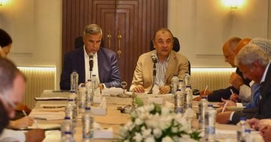 توقيع بروتوكول هام لتوريد 120 أتوبيس غاز من "النصر للسيارات" بين وزير قطاع الأعمال ومحافظ الإسكندرية