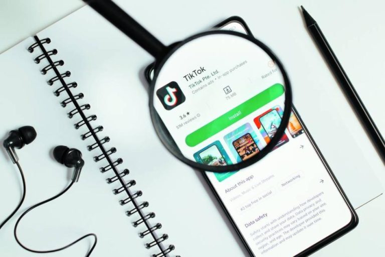 «تيك توك» في بريطانيا بالذكاء الاصطناعي.. ومئات الوظائف في خطر