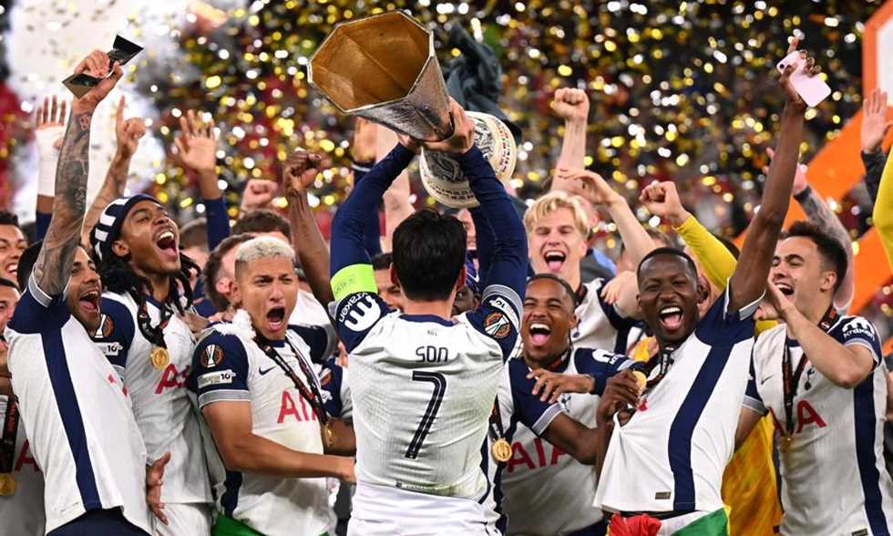 المواعيد المبدئية لـ الدوري الأوروبي - الانطلاق 24 سبتمبر.. والنهائي في إسطنبول مايو 2026
                
                أسفرت قرعة بطولة الدوري الأوروبي لموسم 2025 - 2026 عن مواجهات قوية
                الجمعة، 29 أغسطس 2025 - 15:59