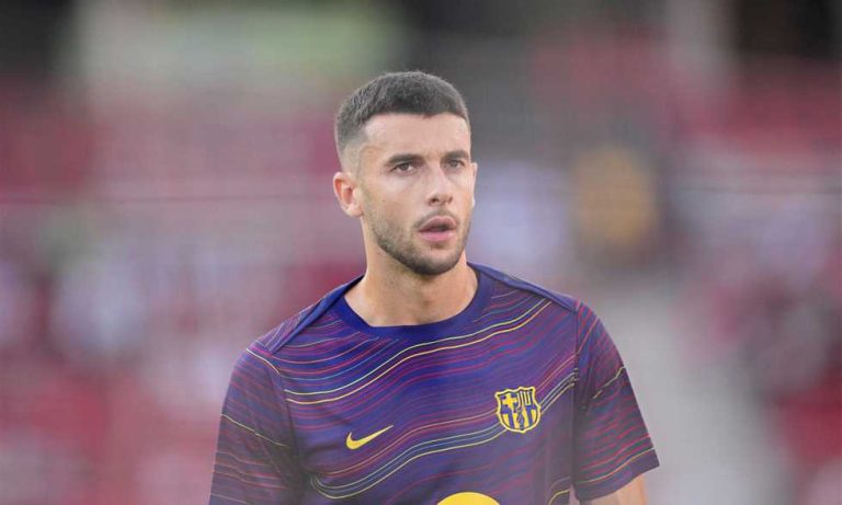 جوان جارسيا: إصابتي قبل مباراتي الأولى مع برشلونة كانت مخيفة
                
                كشف جوان جارسيا حارس مرمى برشلونة عن شعوره بالخوف قبل مباراته الأولى مع البارسا بعدما تعرض للإصابة في إصبعه.
                الأحد، 17 أغسطس 2025 - 19:09