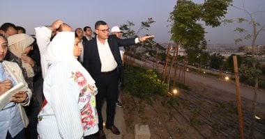 جولة مفاجئة لوزير الإسكان في "تلال الفسطاط" تثير اهتمام الجميع