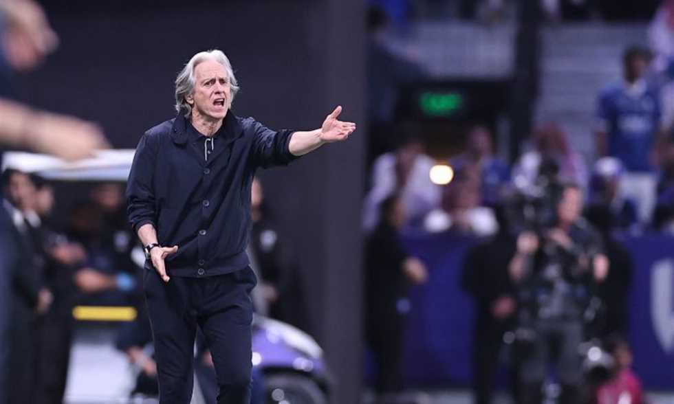 مؤتمر جيسوس: وجود كريستيانو حفزني لتدريب النصر.. وكررت نفس التجربة الحالية في البرتغال
                
                كشف جورجي جيسوس المدير الفني لفريق النصر عن أن أحد الأسباب الرئيسية لقبوله مهمة تدريب الفريق وجود كريستيانو رونالدو.
                الإثنين، 18 أغسطس 2025 - 10:38