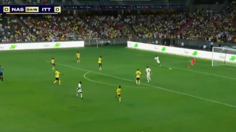 خطأ فادح من بينتو يورط النصر وبنزيما يرد بهدية للأصفر !