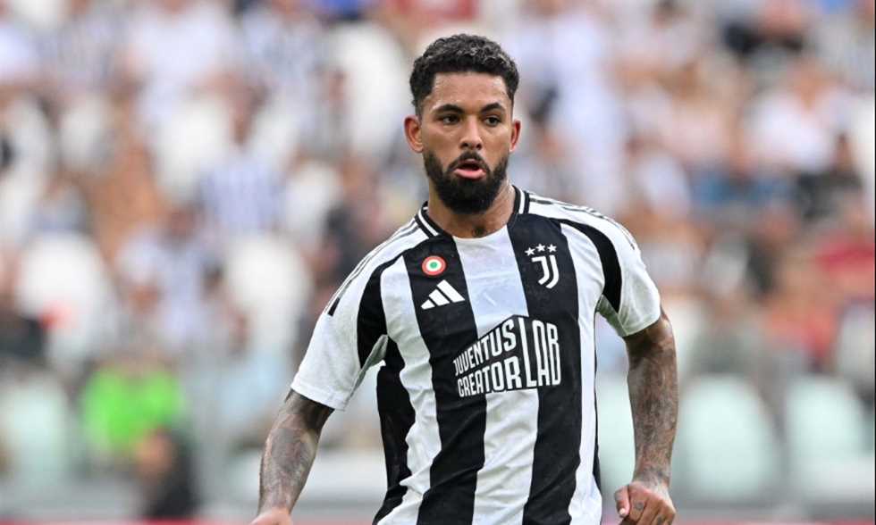 أثليتك: دوجلاس لويز إلى نوتنجهام فورست
                
                أصبح دوجلاس لويز لاعب يوفنتوس قريبا للغاية من الانتقال إلى نوتنجهام فورست، وفقا لماتيو موريتو الصحفي المختص في أخبار الانتقالات.
                الأربعاء، 20 أغسطس 2025 - 14:43