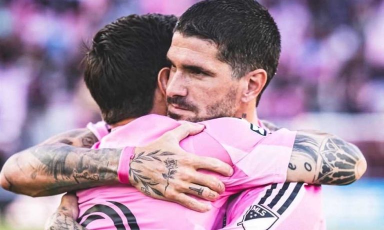 دي بول يكشف دور ميسي في انتقاله لـ إنتر ميامي
                
                أبدى رودريجو دي بول لاعب إنتر ميامي سعادته لمزاملة ليونيل في الفريق الأمريكي، وأوضح دور القائد في انضمامه.
                السبت، 02 أغسطس 2025 - 00:58