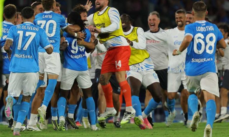 الدوري الإيطالي - الـ 1-0 مستمرة مع روما.. ونابولي ينتصر في الثواني الأخيرة
                
                انتصر روما على بيزا بنتيجة 1-0 في الجولة الثانية من الإيطالي، وتفوق نابولي على كالياري بنفس النتيجة في الثواني الأخيرة.
                الأحد، 31 أغسطس 2025 - 01:52