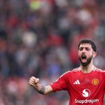رومانو يكشف حقيقة مفاوضات النصر مع برونو 
                
                كشف فابريزيو رومانو الصحفي الشهير في شبكة سكاي سبورتس حقيقة مفاوضات نادي النصر السعودي مع برونو فيرنانديز لاعب مانشستر يونايتد لضمه خلال فترة الانتقالات الصيفية الحالية.
                الأحد، 03 أغسطس 2025 - 18:52