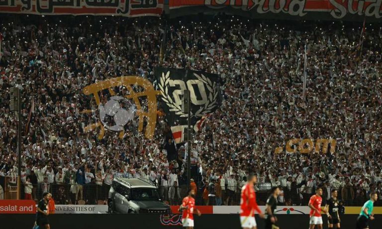 "أرض أكتوبر حق أصيل".. الزمالك ينشر توضيحا بشأن هتاف جماهيره
                
                نشرت الحسابات الرسمية لنادي الزمالك على مواقع التواصل الاجتماعي توضيحا بشأن هتافات الجماهير بمواجهة فاركو الأخيرة بالدوري.
                الخميس، 28 أغسطس 2025 - 10:13