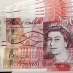 سعر الجنيه الاسترليني يتراجع مع بدء تعاملات الثلاثاء 5-8-2025