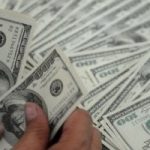 سعر الدولار اليوم السبت 2 أغسطس 2025 بالبنك الأهلى 48.62 جنيه للشراء