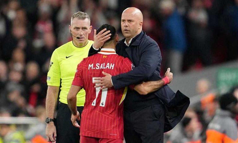 سلوت: انبهرت بتكريم جوتا.. وانتابني نفس شعور صلاح ولكن دون دموع
                
                شدد أرني سلوت مدرب ليفربول على أن التركيز على تكريم ديوجو جوتا كان هو الشيء الرئيسي في يوم مباراته ضد بورنموث.
                السبت، 16 أغسطس 2025 - 14:17