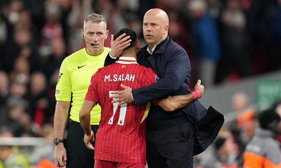 سلوت: انبهرت بتكريم جوتا.. وانتابني نفس شعور صلاح ولكن دون دموع
                
                شدد أرني سلوت مدرب ليفربول على أن التركيز على تكريم ديوجو جوتا كان هو الشيء الرئيسي في يوم مباراته ضد بورنموث.
                السبت، 16 أغسطس 2025 - 14:17
