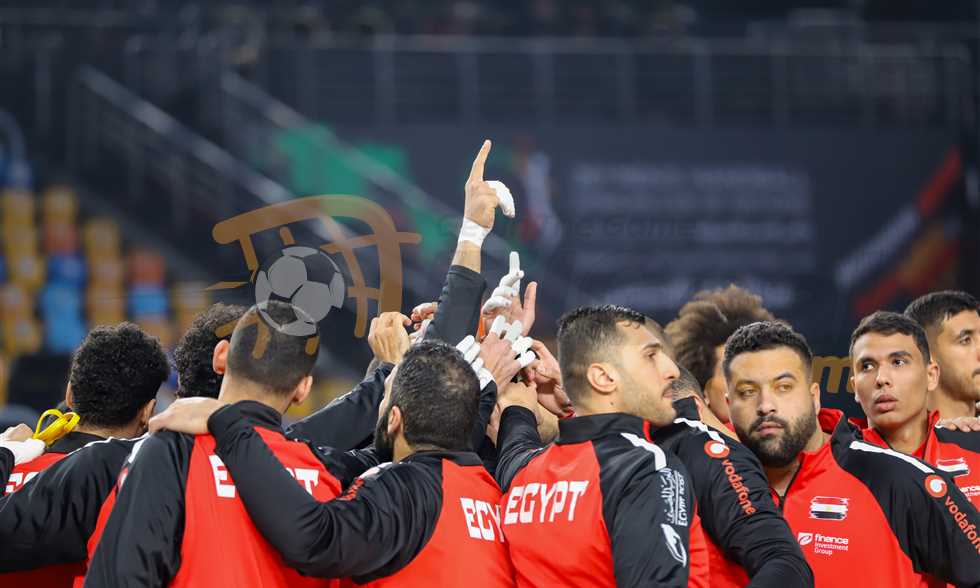 يد - سيف الدرع ومحمد علي وجها لوجه في نهائي السوبر الإسباني البرتغالي
                
                يصطدم سيف الدرع لاعب فريق برشلونة لكرة اليد بزميله في منتخب مصر محمد علي حارس سبورتنج لشبونة في نهائي السوبر الإسباني البرتغالي.
                الأحد، 31 أغسطس 2025 - 11:40