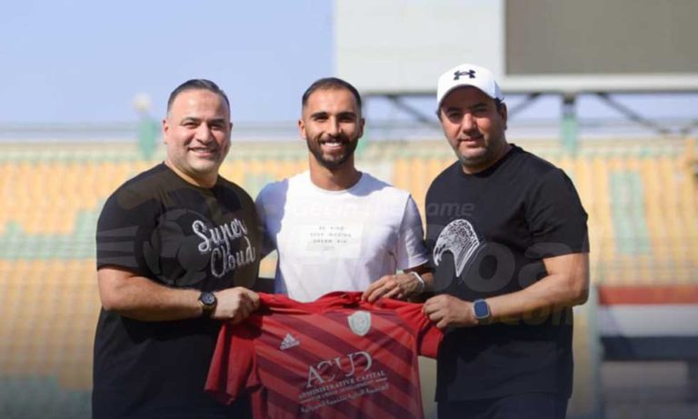 كما كشف في الجول – طلائع الجيش يضم غيث المدادحة
                
                تعاقد نادي طلائع الجيش مع غيث المدادحة قادما من الجزيرة الأردني خلال فترة الانتقالات الصيفية الحالية.
                الإثنين، 04 أغسطس 2025 - 19:07