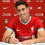 ظهير ليفربول يقترب من نوتنجهام فورست