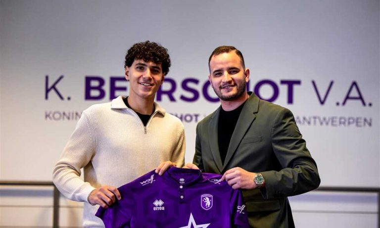 "أدى عمله على أكمل وجه".. عبد الرحمن إسماعيل مديرا للتعاقدات بالزمالك
                
                أعلن مجلس إدارة نادي الزمالك، برئاسة الكابتن حسين لبيب، وبالتنسيق مع جون إدوارد المدير الرياضي، تعيين عبد الرحمن إسماعيل مديرا للتعاقدات بالفريق الأول.
                الخميس، 07 أغسطس 2025 - 20:43
