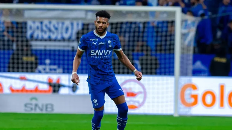 من الرياض إلى جدة.. "عرض من العيار الثقيل" يقصي البليهي من الهلال