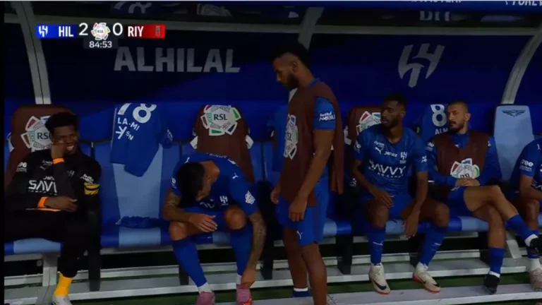 عقوبات تواجه كانسيلو بعد سلوكه على دكة الهلال ورد فعل غريب من زميله !