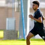 خبر في الجول - عرض ألباني لضم علي عبد المجيد مدافع الزمالك الشاب
تلقى علي عبد المجيد مدافع الزمالك الشاب من فريق مواليد 2005 عرضا من الدوري الألباني.
الأربعاء، 06 أغسطس 2025 - 23:44