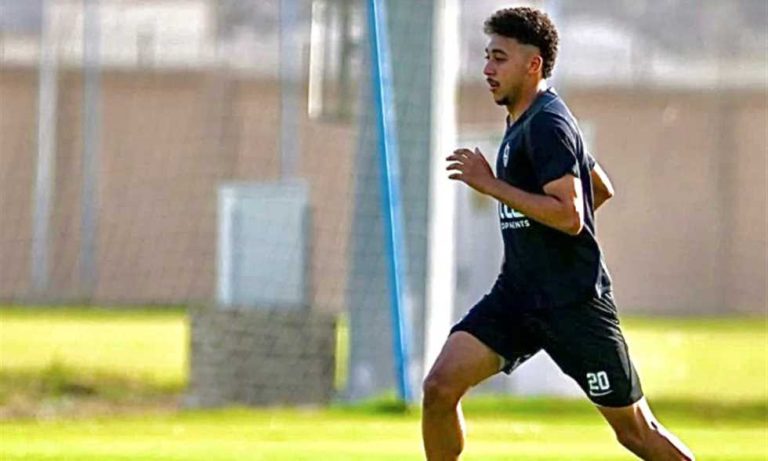 خبر في الجول - عرض ألباني لضم علي عبد المجيد مدافع الزمالك الشاب
                
                تلقى علي عبد المجيد مدافع الزمالك الشاب من فريق مواليد 2005 عرضا من الدوري الألباني.
                الأربعاء، 06 أغسطس 2025 - 23:44