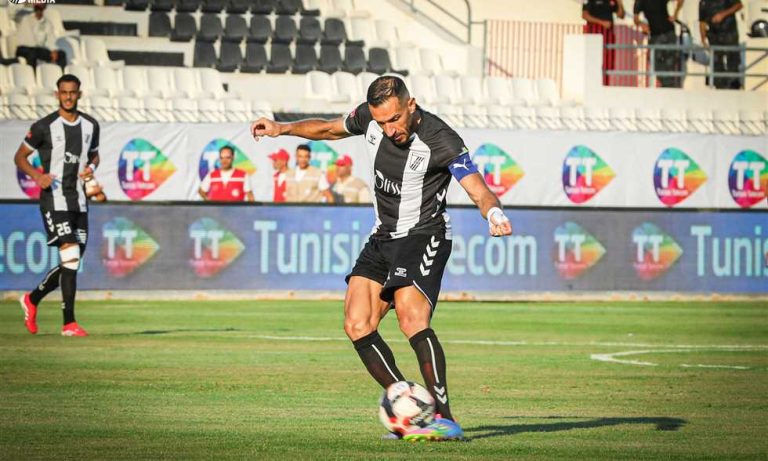 فحوصات طبية لـ معلول لتحديد مدى إصابته
                
                يستعد علي معلول لاعب الصفاقسي لإجراء الفحوصات الطبية اللازمة لتحديد إصابته.
                الثلاثاء، 19 أغسطس 2025 - 01:16