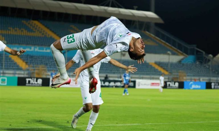 المساهمة العاشرة في 50 مباراة.. الساعي يسجل مجددا مع المصري ضد بيراميدز
                
                احتفل عمر الساعي لاعب المصري بمباراته رقم 50 في مسيرته بالدوري المصري.
                الثلاثاء، 19 أغسطس 2025 - 23:48