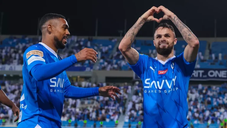 من جدة إلى الرياض.. "جوكر" الهلال السابق يعود إلى الدروي السعودي