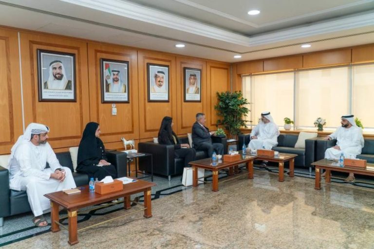 «غرفة عجمان» تبحث التعاون الاقتصادي مع بيرو