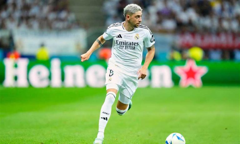 فالفيردي يؤكد جاهزيته لافتتاح الدوري الإسباني
                
                أكد فيدي فالفيردي لاعب وسط ريال مدريد جاهزيته لمباراة فريقه الافتتاحية لموسم الدوري الإسباني.
                الثلاثاء، 12 أغسطس 2025 - 12:44