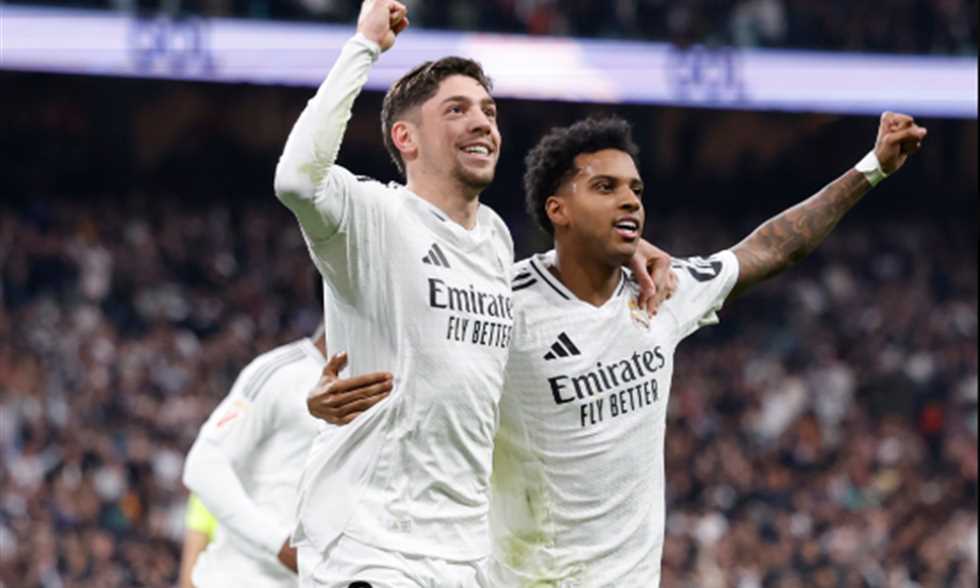 بطلب مورينيو.. فنربخشة يسعى لضم رودريجو
                
                يسعى فنربخشة التركي للتعاقد مع رودريجو نجم ريال مدريد.
                الجمعة، 01 أغسطس 2025 - 21:29