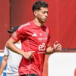 "تأكد غياب رباعي الفريق".. قناة الأهلي تكشف موقف المصابين قبل مواجهة بيراميدز
                
                كشفت قناة الأهلي موقف اللاعبين المصابين بالفريق قبل مواجهة بيراميدز في الدوري المصري.
                الثلاثاء، 26 أغسطس 2025 - 23:15