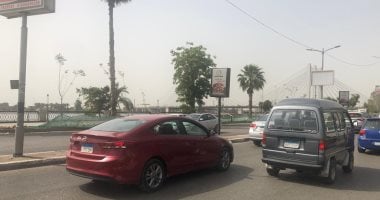 النشرة المرورية.. كثافات مرتفعة للسيارات على محاور القاهرة والجيزة