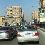 النشرة المرورية.. كثافات متوسطة للسيارات بمحاور القاهرة والجيزة