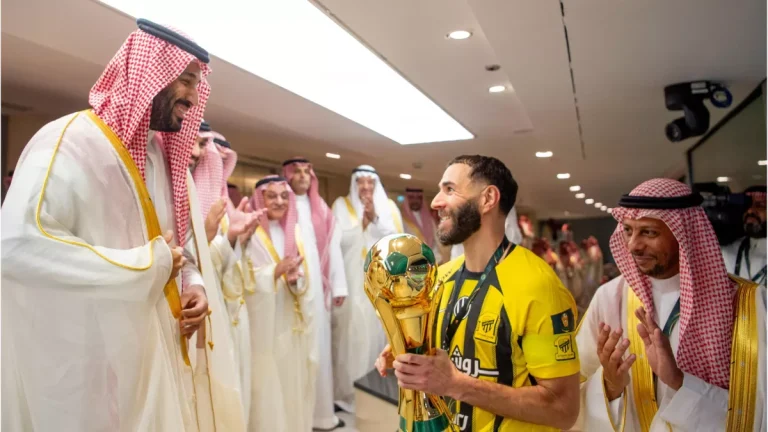 كريم بنزيما يتوعد الهلال والنصر .. رسالة هامة لجماهير الاتحاد