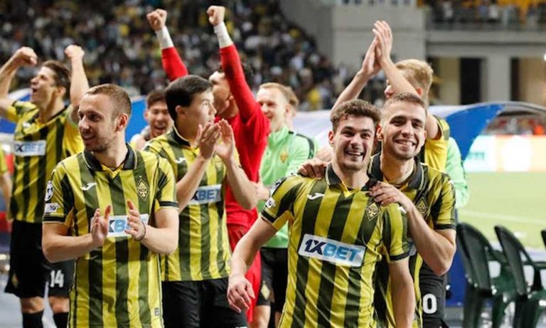 يتبقى 4 مقاعد.. كيرات الماتي يتأهل لدوري أبطال أوروبا لأول مرة في التاريخ
                
                تأهلت فرق كيرات الماتي الكازخستاني، وبافوس القبرصي، وبودو جليمت النرويجي إلى مرحلة الدوري من بطولة دوري أبطال أوروبا.
                الأربعاء، 27 أغسطس 2025 - 00:46