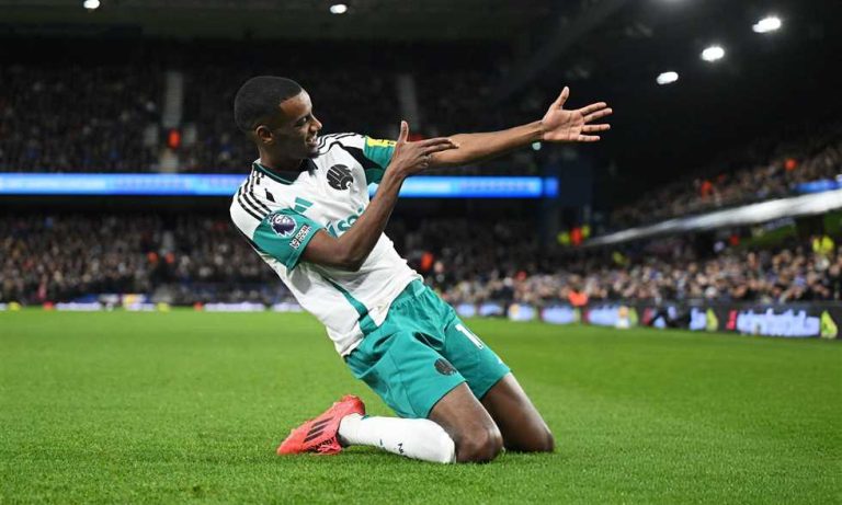 رومانو: ليفربول لم يغلق الباب أمام محاولة ضم إيزاك
                
                لا يزال ليفربول يحلم بضم ألكسندر إيزاك مهاجم نيوكاسل يونايتد خلال فترة الانتقالات الصيفية الجارية.
                السبت، 02 أغسطس 2025 - 19:22