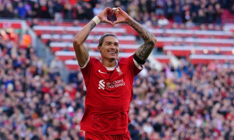 تايمز: ليفربول يحدد 70 مليون يورو للتخلي عن نونيز
                
                حدد نادي ليفربول مطالبه للتخلي عن خدمات مهاجمه الأوروجواياني داروين نونيز خلال هذا الصيف.
                الثلاثاء، 05 أغسطس 2025 - 11:20