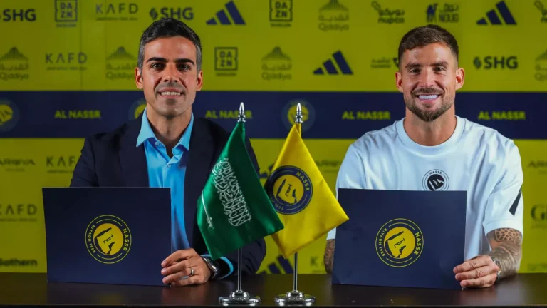 "سيكون عام النصر".. مارتينيز يشعل مدرج العالمي بـ3 رسائل نارية