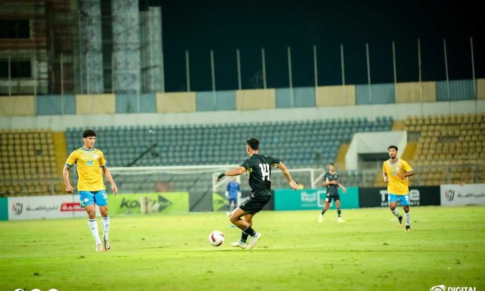 مباشر الدوري - الإسماعيلي (0)-(0) الاتحاد السكندري.. انطلاق المباراة
                
                زوار FilGoal.com نقدم لكم تغطية مباراة لمباراة الإسماعيلي أمام الاتحاد السكندري في الجولة الثالثة من مسابقة الدوري، والمقررة على استاد السلام.
                الثلاثاء، 19 أغسطس 2025 - 20:53